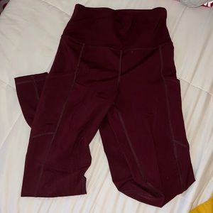 Maroon American Eagle everything pocket leggings